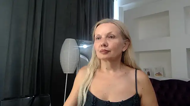Abby Moore  online show from July 2026 12:11:01 PM