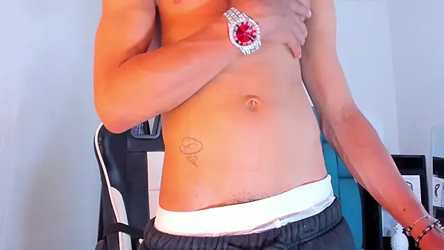 Snapshot of AlanNaughty chatting on February 2025 09:07:02 PM AlanNaughty online show from February 2025 09:07:02 PM