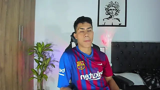 Snapshot of AlanNaughty chatting on November 2025 11:47:02 PM AlanNaughty online show from November 2025 11:47:02 PM