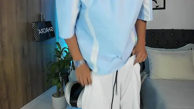 AlanNaughty online show from August 2026 11:06:02 PM