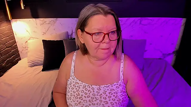 Shannonshine online show from October 2025 05:26:02 AM