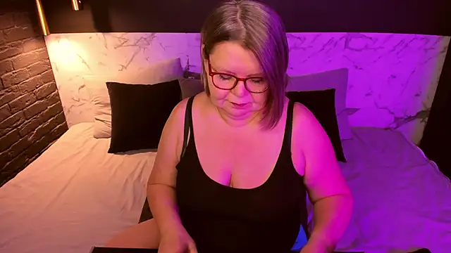 Shannonshine online show from October 2025 05:20:02 AM