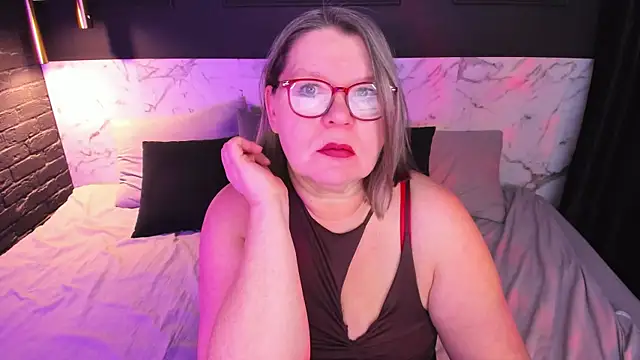 Shannonshine online show from December 2025 05:56:01 AM