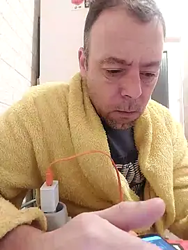 Snapshot of david_geam chatting on January 2025 04:08:02 AM david geam online show from January 2025 04:08:02 AM