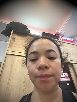 Snapshot of carolgaita chatting on February 2026 11:07:02 AM carolgaita online show from February 2026 11:07:02 AM