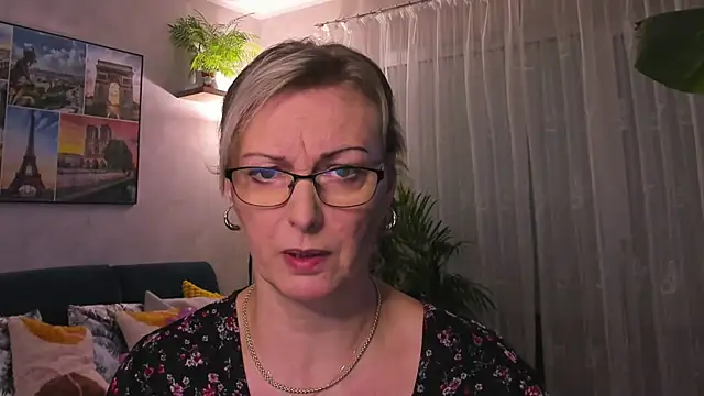 vanessa chat online show from February 2025 05:46:01 PM