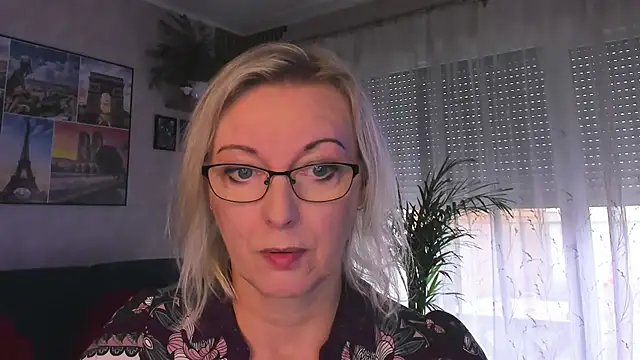 vanessa chat online show from July 2026 03:03:02 PM