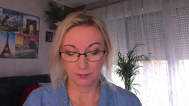 vanessa chat online show from July 2026 01:27:01 PM