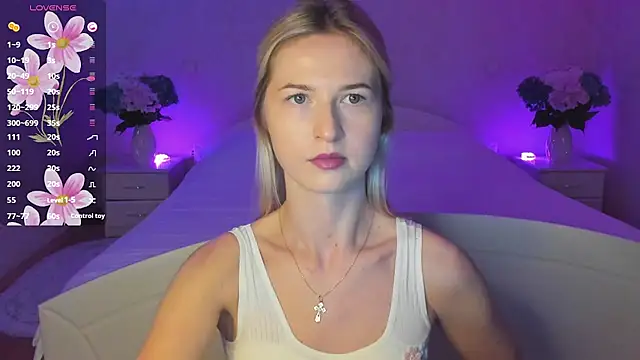 AnnaCarrera online show from September 2025 06:32:02 PM