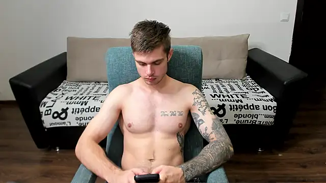 maks wolfis online show from December 2024 12:50:02 PM