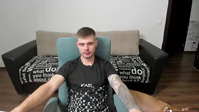 maks wolfis online show from January 2025 07:46:01 PM