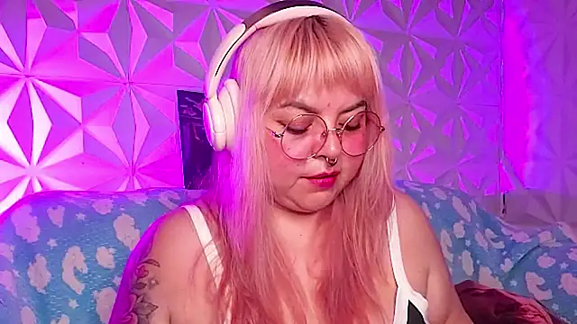 Satyn doll online show from April 2026 12:33:02 AM