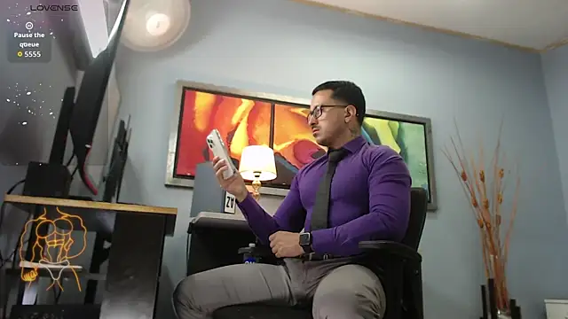 Snapshot of randyluke chatting on April 2026 07:30:02 PM randyluke online show from April 2026 07:30:02 PM