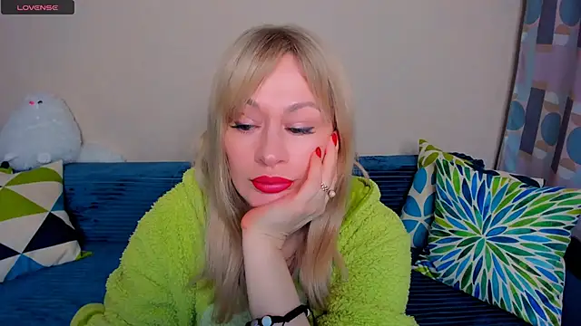 EllenMoore online show from April 2026 03:11:01 AM