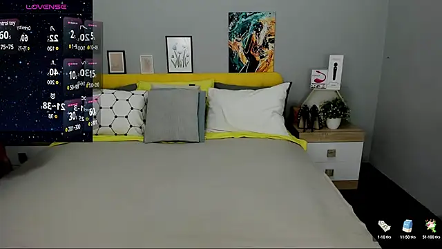 BabeLessi online show from December 2024 03:42:02 PM