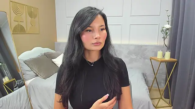 ErikaSoft online show from November 2025 05:43:01 AM