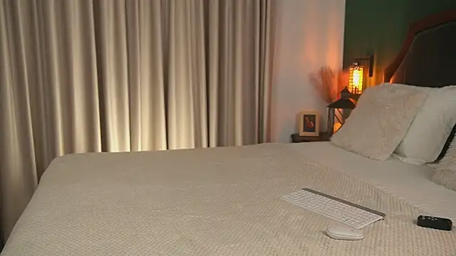 AlyonaX online show from December 2025 08:18:02 PM