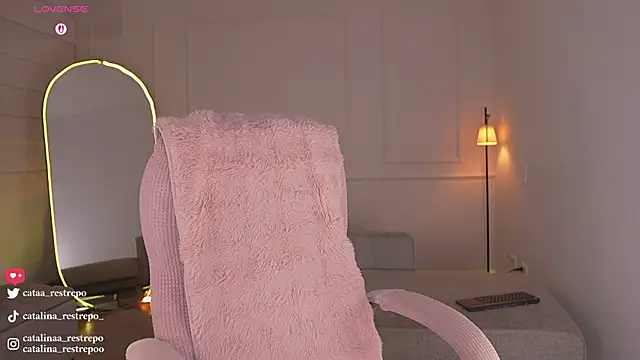 CATALINA RESTREPO online show from October 2025 02:56:01 AM