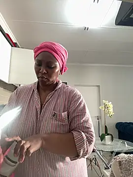 Bootyliciouse21X online show from June 2026 06:48:01 AM