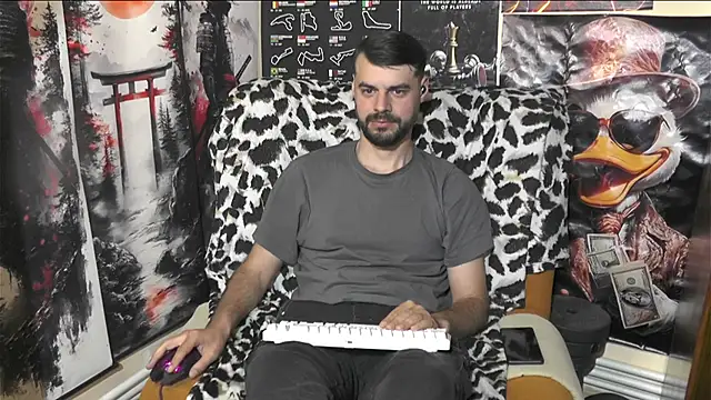 Snapshot of 00george chatting on April 2026 07:58:01 PM 00george online show from April 2026 07:58:01 PM