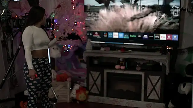 Snapshot of Nikki_Torres chatting on September 2025 12:36:02 AM Nikki Torres online show from September 2025 12:36:02 AM