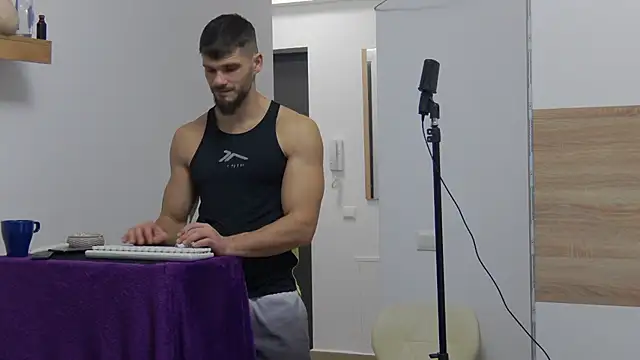 MauroTwin online show from January 2025 05:12:02 PM