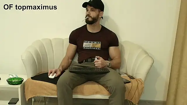 MauroTwin online show from November 2025 06:41:02 PM