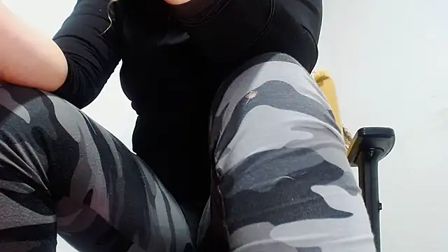 dalilasquirt1 online show from October 2025 11:40:01 AM