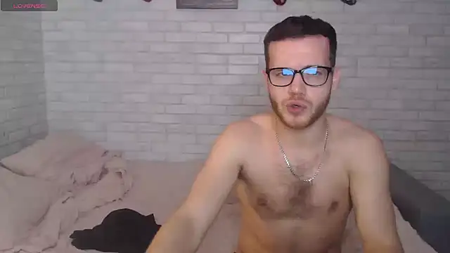 Alexxx horny online show from December 2024 08:00:01 PM