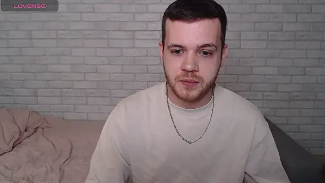 Snapshot of Alexxx_horny chatting on May 2026 11:18:02 AM Alexxx horny online show from May 2026 11:18:02 AM