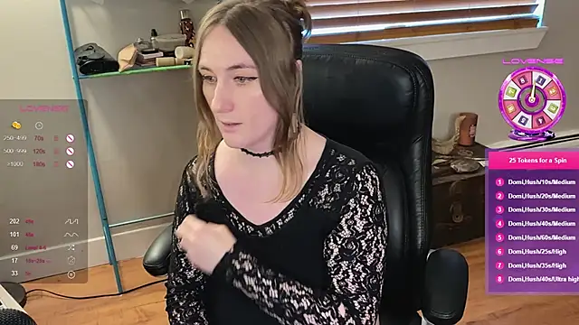 luluvaladon online show from February 2025 01:11:01 AM