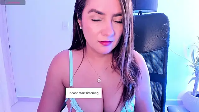 Snapshot of MaggieBrownn chatting on September 2025 02:53:01 PM MaggieBrownn online show from September 2025 02:53:01 PM