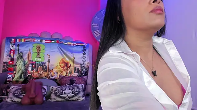 Inndrahot online show from July 2026 03:35:02 AM