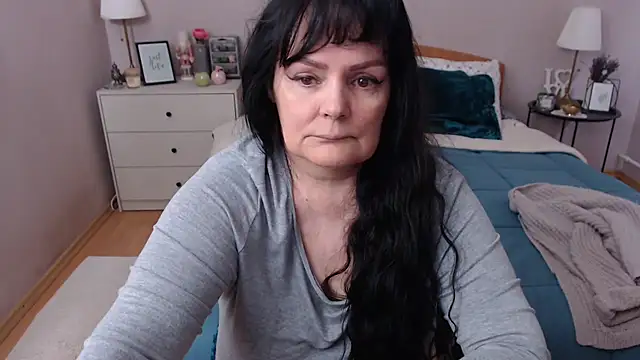 Snapshot of LeveMe2Nightt chatting on February 2026 01:18:02 PM LeveMe2Nightt online show from February 2026 01:18:02 PM