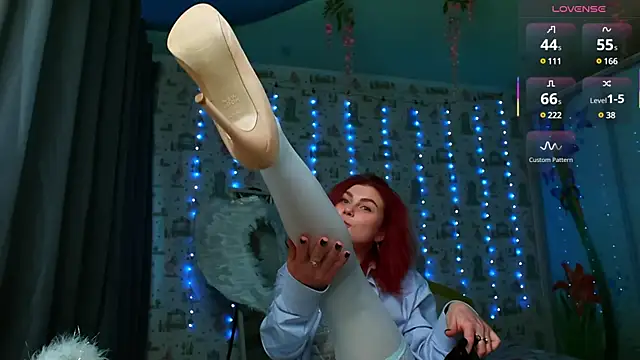 SmokyRose online show from February 2025 02:22:02 PM