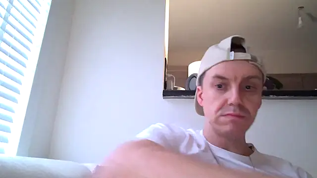 Snapshot of ploki2180 chatting on November 2025 03:08:02 PM ploki2180 online show from November 2025 03:08:02 PM