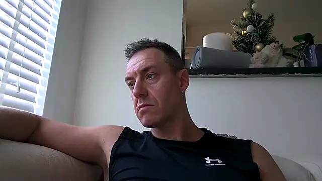 Snapshot of ploki2180 chatting on January 2026 02:43:01 PM ploki2180 online show from January 2026 02:43:01 PM