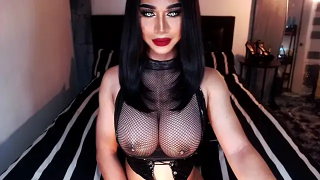 Snapshot of MassiveCockxMistress chatting on May 2026 05:27:02 AM MassiveCockxMistress online show from May 2026 05:27:02 AM