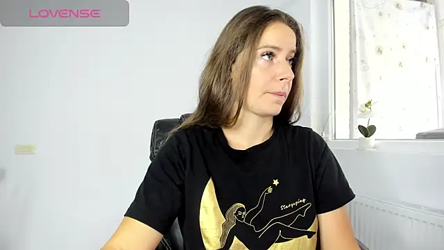 Snapshot of DiamondKay chatting on October 2025 08:26:01 AM DiamondKay online show from October 2025 08:26:01 AM