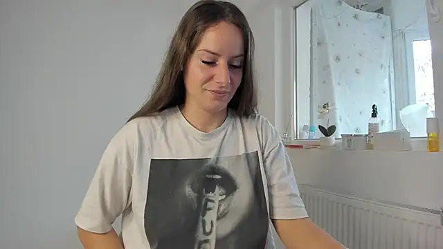 Snapshot of DiamondKay chatting on November 2025 09:32:02 AM DiamondKay online show from November 2025 09:32:02 AM