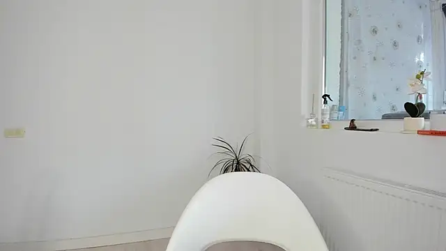 Snapshot of DiamondKay chatting on February 2026 08:07:02 AM DiamondKay online show from February 2026 08:07:02 AM