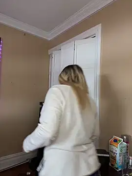 LittleMissEeve online show from February 2025 04:12:02 PM