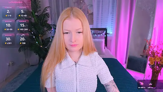 Snapshot of Laly_Peach chatting on December 2024 03:35:01 PM Laly Peach online show from December 2024 03:35:01 PM