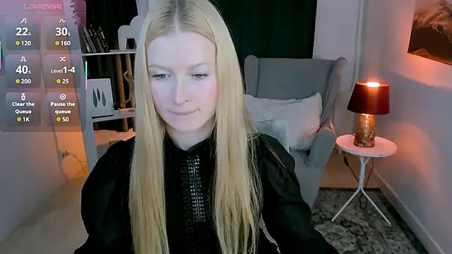 Snapshot of Laly_Peach chatting on November 2025 11:00:01 AM Laly Peach online show from November 2025 11:00:01 AM