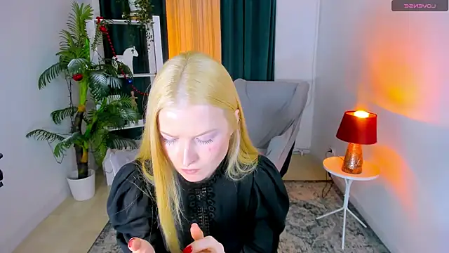 Snapshot of Laly_Peach chatting on January 2026 01:59:01 PM Laly Peach online show from January 2026 01:59:01 PM