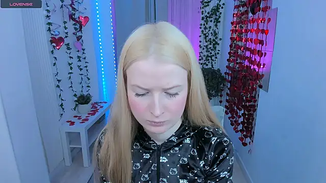 Snapshot of Laly_Peach chatting on February 2026 11:31:02 AM Laly Peach online show from February 2026 11:31:02 AM