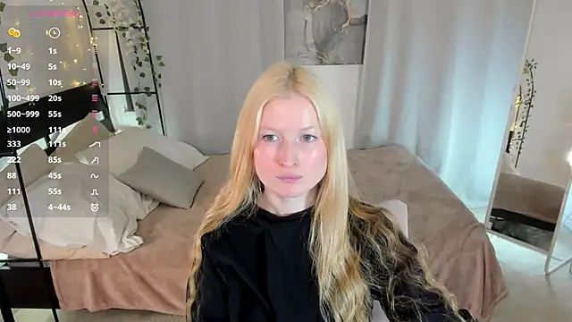 Snapshot of Laly_Peach chatting on June 2026 06:48:02 AM Laly Peach online show from June 2026 06:48:02 AM
