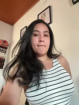 Nina lovi online show from December 2024 07:48:02 PM