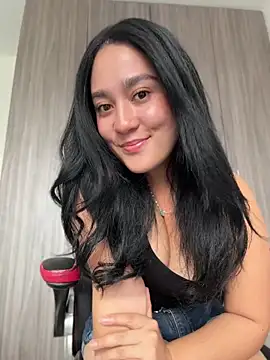 Snapshot of Nina_lovi chatting on July 2026 08:35:01 PM Nina lovi online show from July 2026 08:35:01 PM