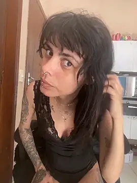 Snapshot of Sarah-safada chatting on November 2025 06:43:02 PM Sarah-safada online show from November 2025 06:43:02 PM